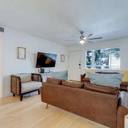 - Pool - Cozy Lux 3Bd Apt - Austin